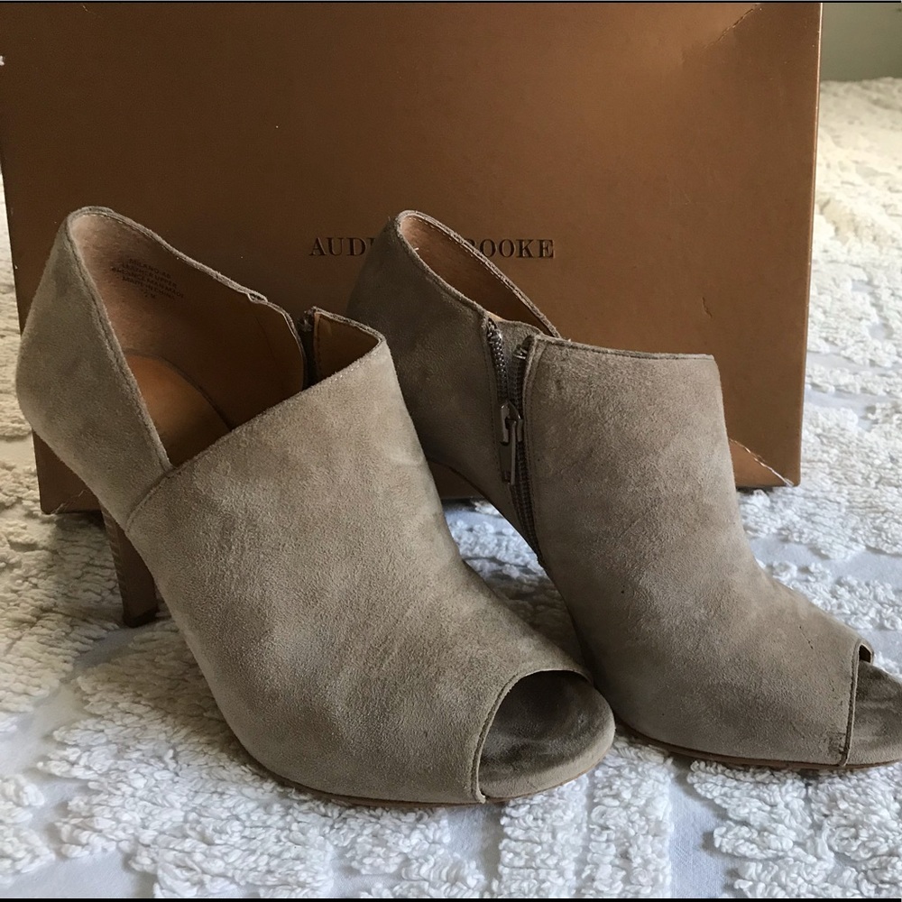 Audrey Brooke peep toe Booties